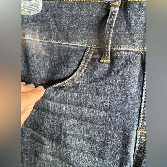 The limited denim high waisted flare size 2 - Picture 9 of 11
